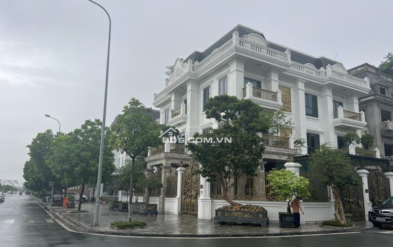 Bán nhà vườn kđt Phùng Khoang Nam cường đường Tố Hữu DT 110M2 mặt tiền 7.5m rất cần bán.